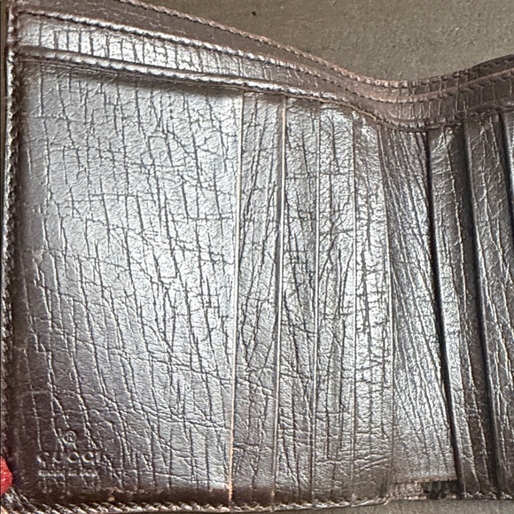 Authentic Gucci Tan and Brown Monogram Wallet - Picture 14 of 14